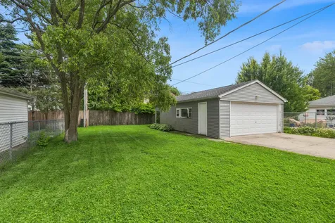 239 Brice Avenue Mundelein IL 60060