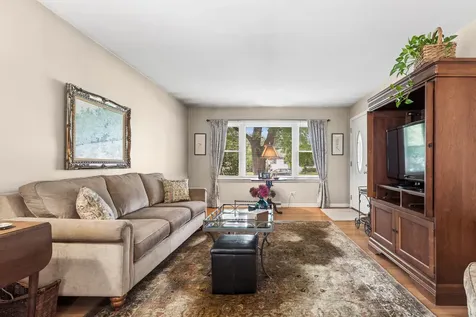 239 Brice Avenue Mundelein IL 60060