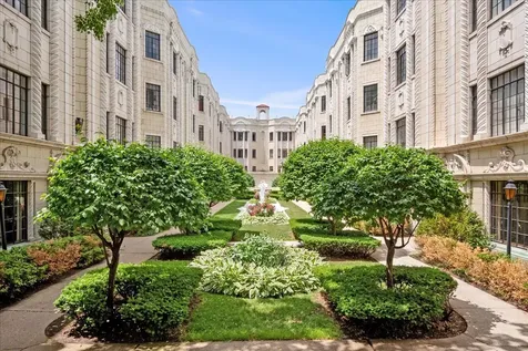 7348 North Ridge Boulevard Chicago IL 60645