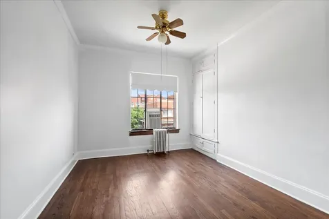 7348 North Ridge Boulevard Chicago IL 60645
