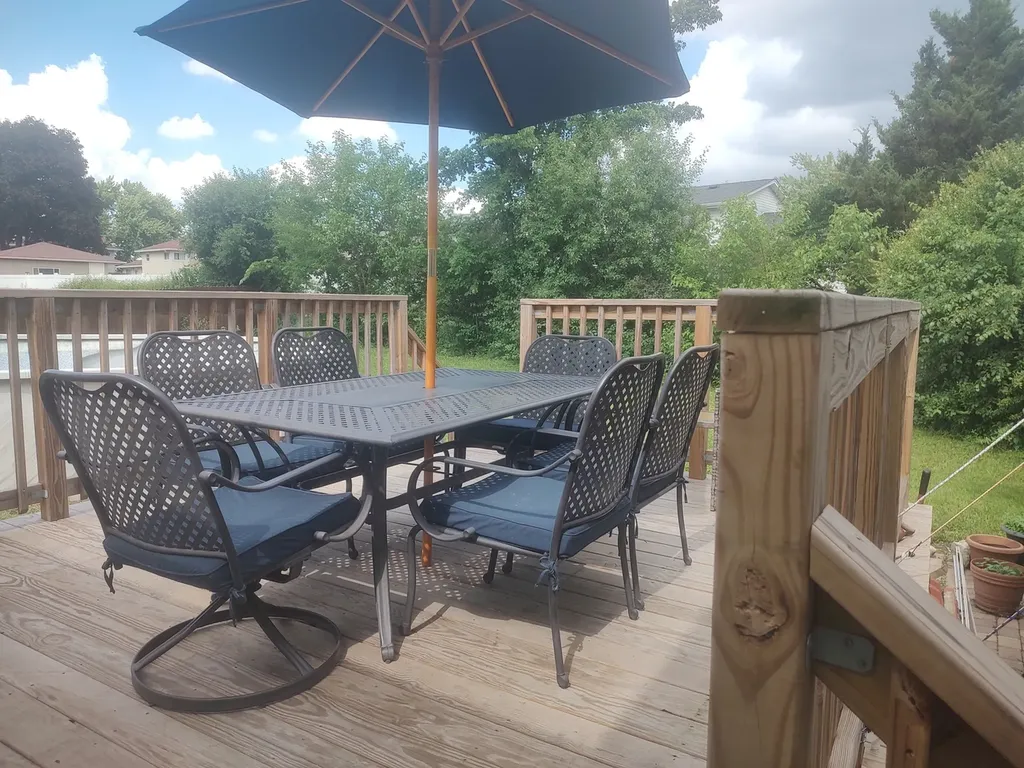 1420 West Jo Ann Lane Addison IL 60101