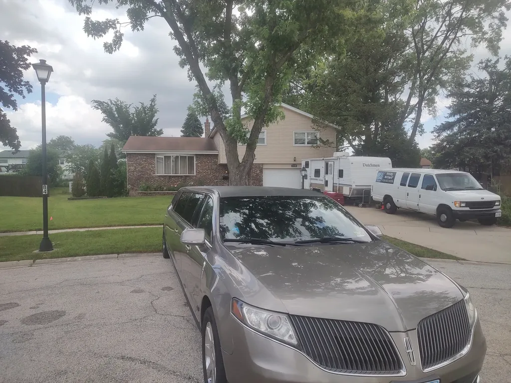 1420 West Jo Ann Lane Addison IL 60101