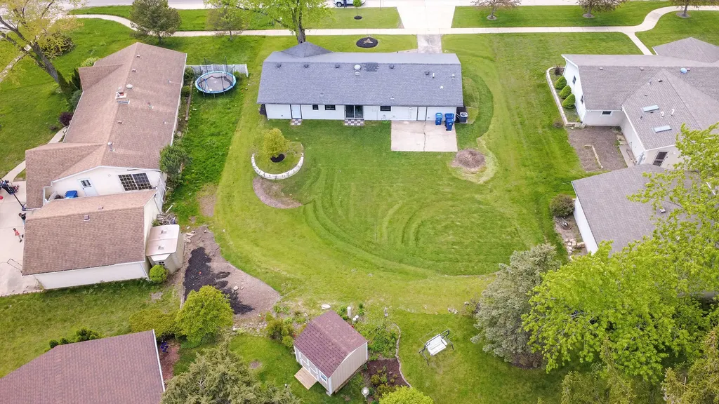 135 South Walnut Lane Schaumburg IL 60193