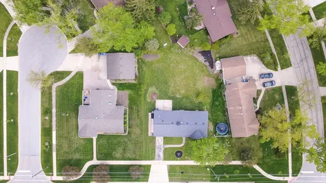 135 South Walnut Lane Schaumburg IL 60193