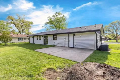 135 South Walnut Lane Schaumburg IL 60193