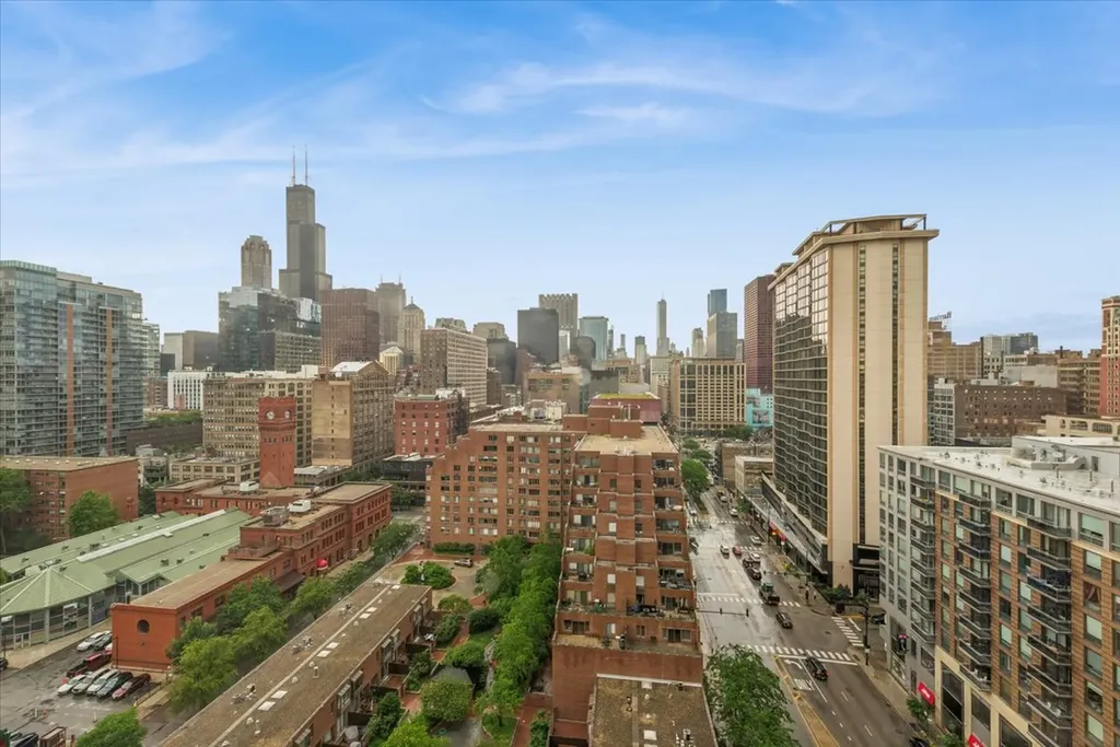 899 South Plymouth Court Chicago IL 60605