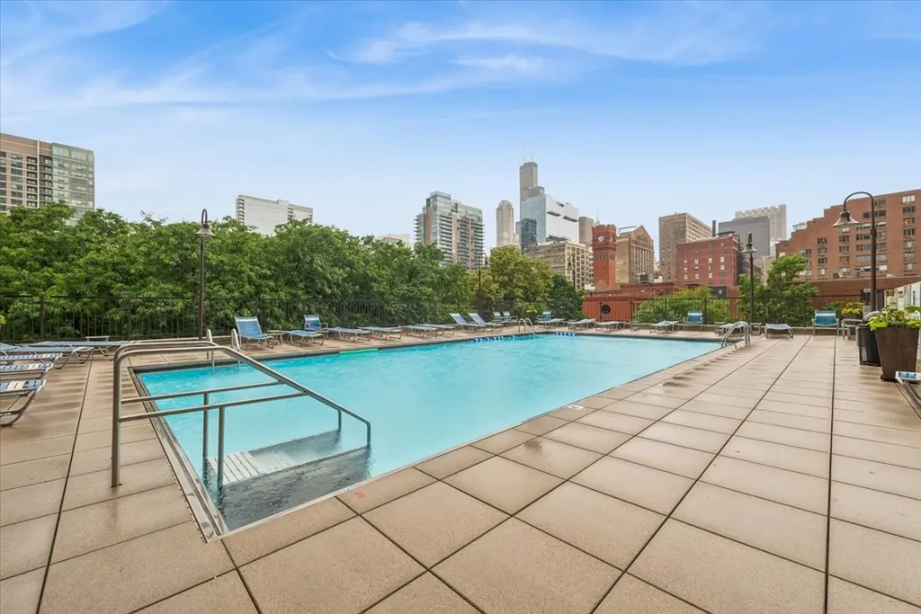 899 South Plymouth Court Chicago IL 60605