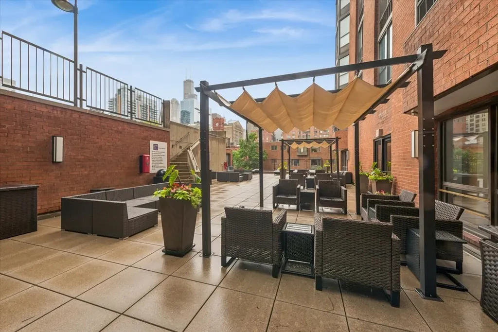 899 South Plymouth Court Chicago IL 60605