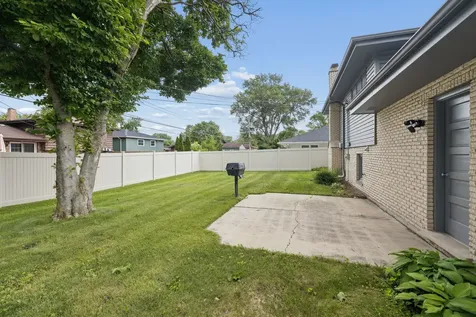 67 Rosewood Lane Chicago Heights IL 60411