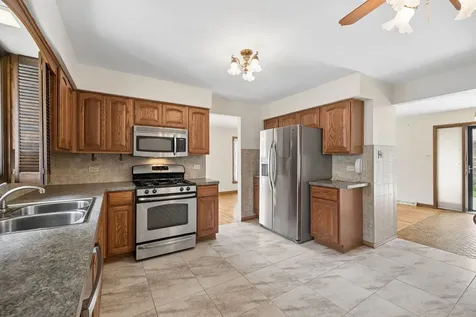 67 Rosewood Lane Chicago Heights IL 60411