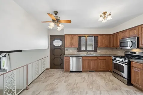67 Rosewood Lane Chicago Heights IL 60411