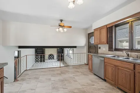 67 Rosewood Lane Chicago Heights IL 60411