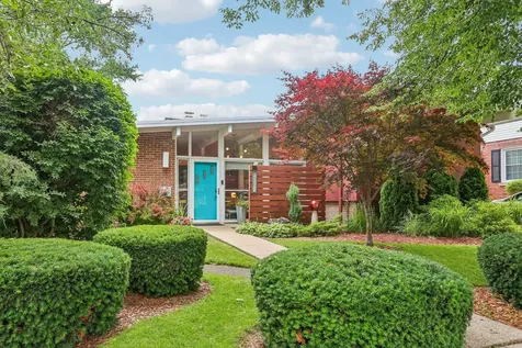 4317 Greenwood Street Skokie IL 60076