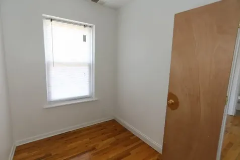 4505 North Malden Street Chicago IL 60640