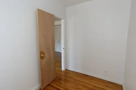 4505 North Malden Street Chicago IL 60640