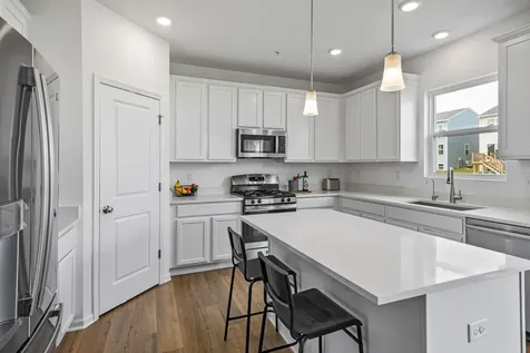 1320 Spencer Lane South Elgin IL 60177