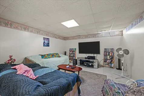 2225 Highfield Lane Aurora IL 60504