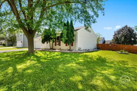 2225 Highfield Lane Aurora IL 60504
