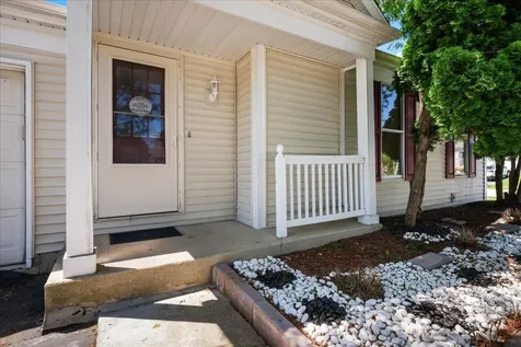 2225 Highfield Lane Aurora IL 60504