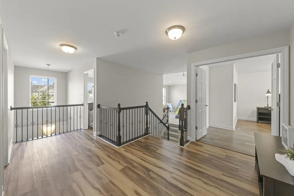 1240 West Thomas Road Wheaton IL 60187