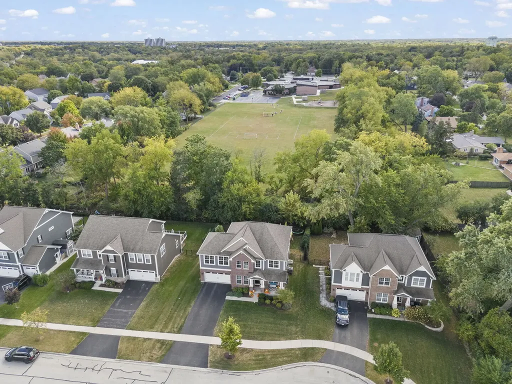 1240 West Thomas Road Wheaton IL 60187