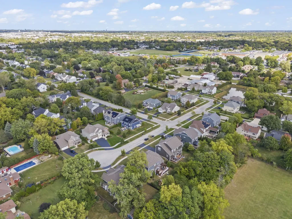 1240 West Thomas Road Wheaton IL 60187
