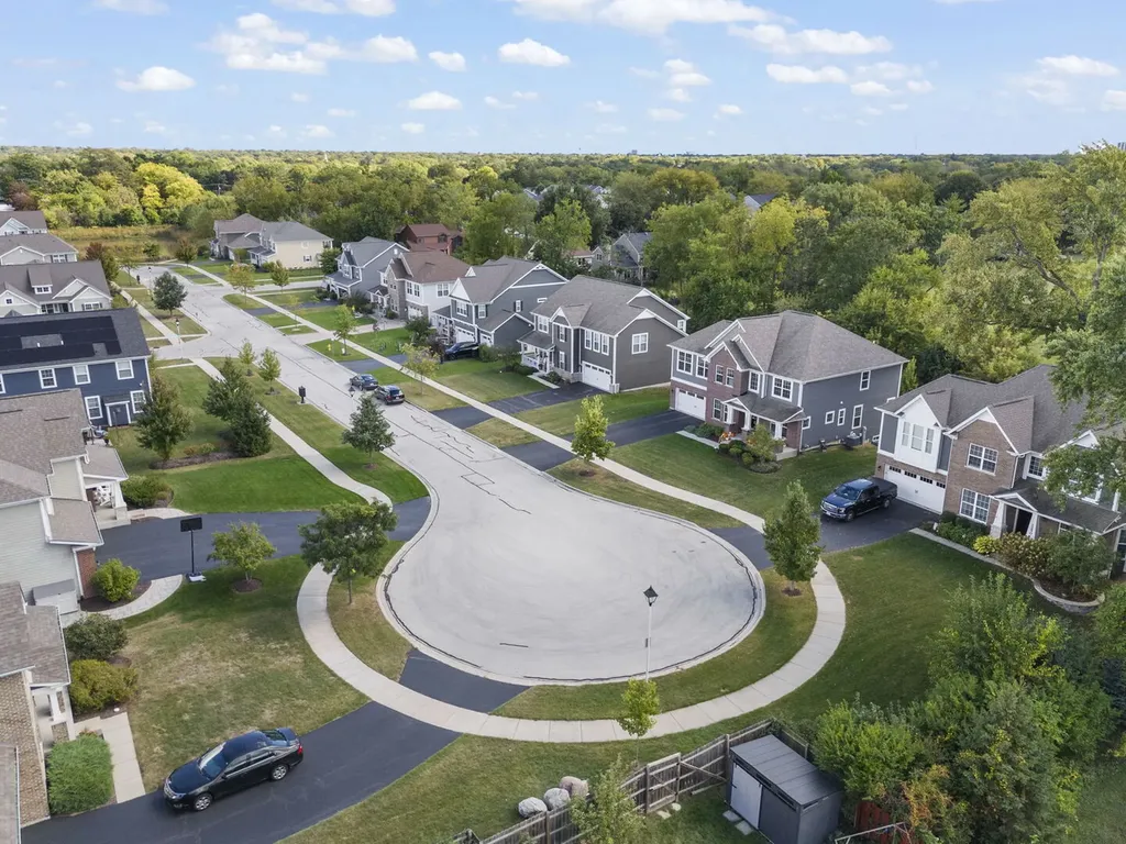 1240 West Thomas Road Wheaton IL 60187