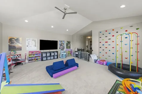 1240 West Thomas Road Wheaton IL 60187