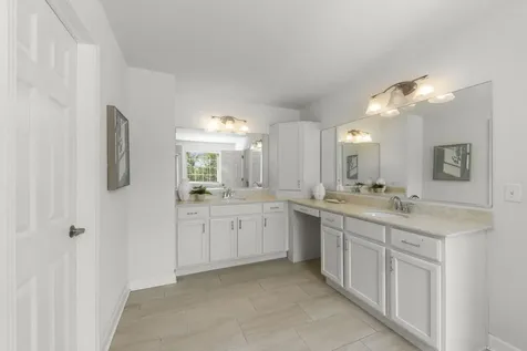 1240 West Thomas Road Wheaton IL 60187