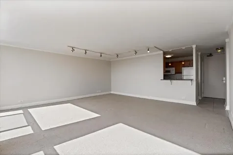 4343 North Clarendon Avenue Chicago IL 60613