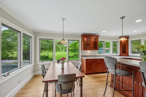 1152 Terre Drive Libertyville IL 60048