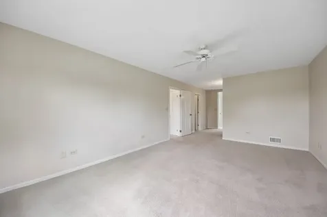 1152 Terre Drive Libertyville IL 60048