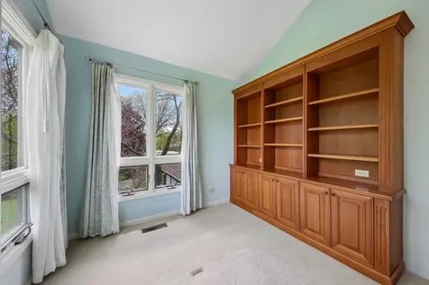 1152 Terre Drive Libertyville IL 60048