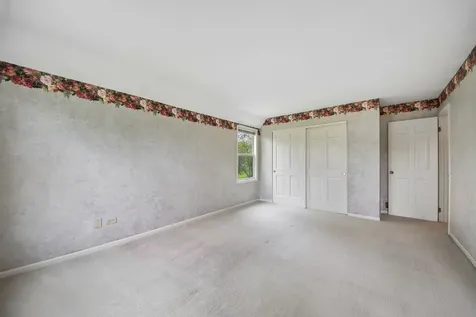 1152 Terre Drive Libertyville IL 60048