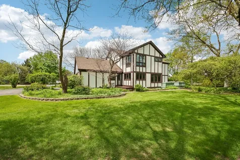 1152 Terre Drive Libertyville IL 60048