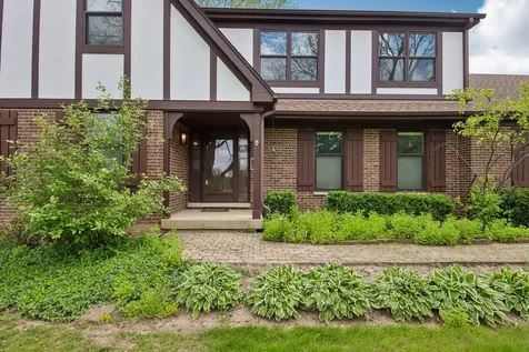 1152 Terre Drive Libertyville IL 60048