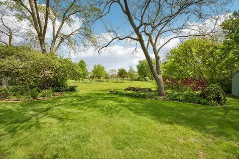 1152 Terre Drive Libertyville IL 60048