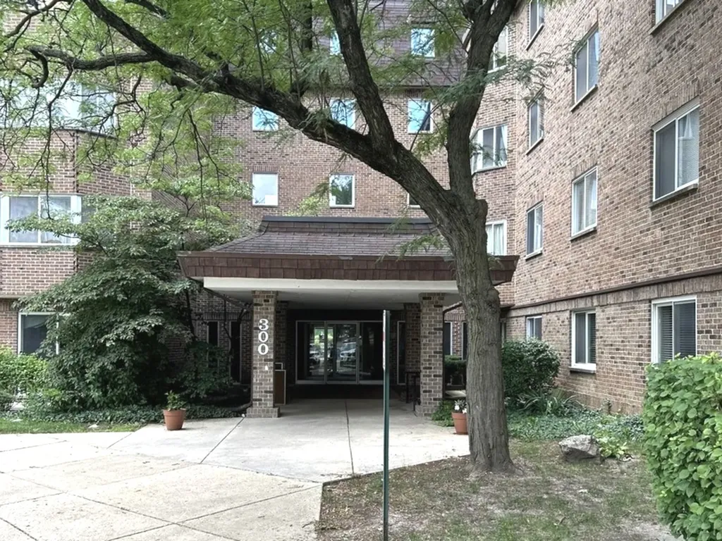 300 Roselle Road Schaumburg IL 60193