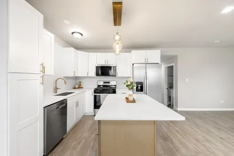5610 West 88th Street Oak Lawn IL 60453