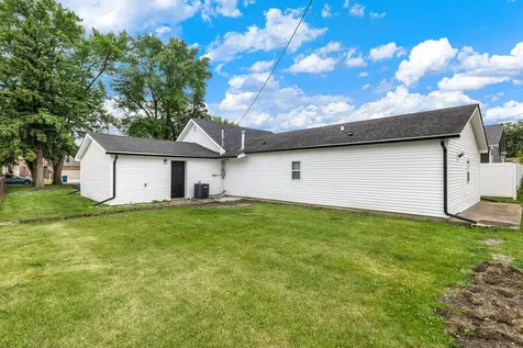 5610 West 88th Street Oak Lawn IL 60453