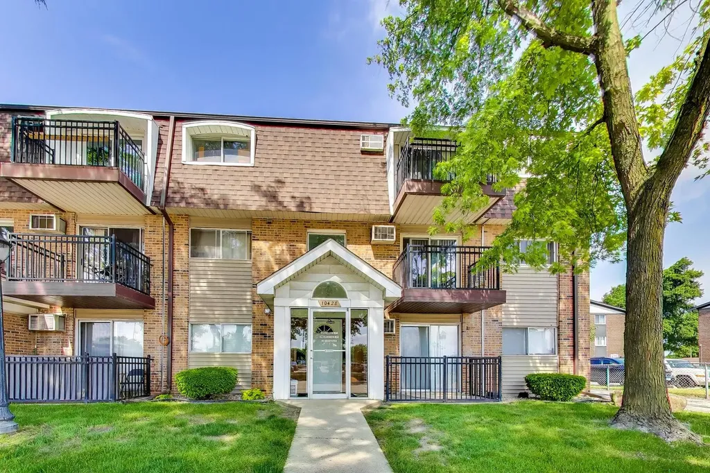 10428 Ridgeland Avenue Chicago Ridge IL 60415