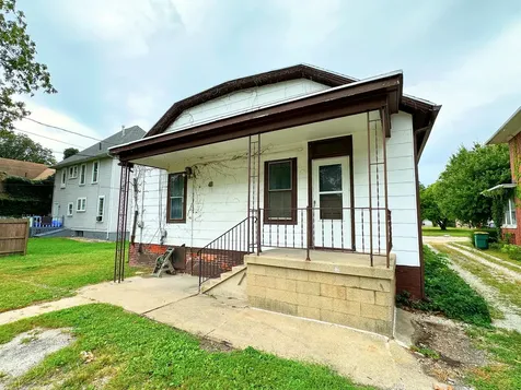 211 South Bloomington Street Streator IL 61364