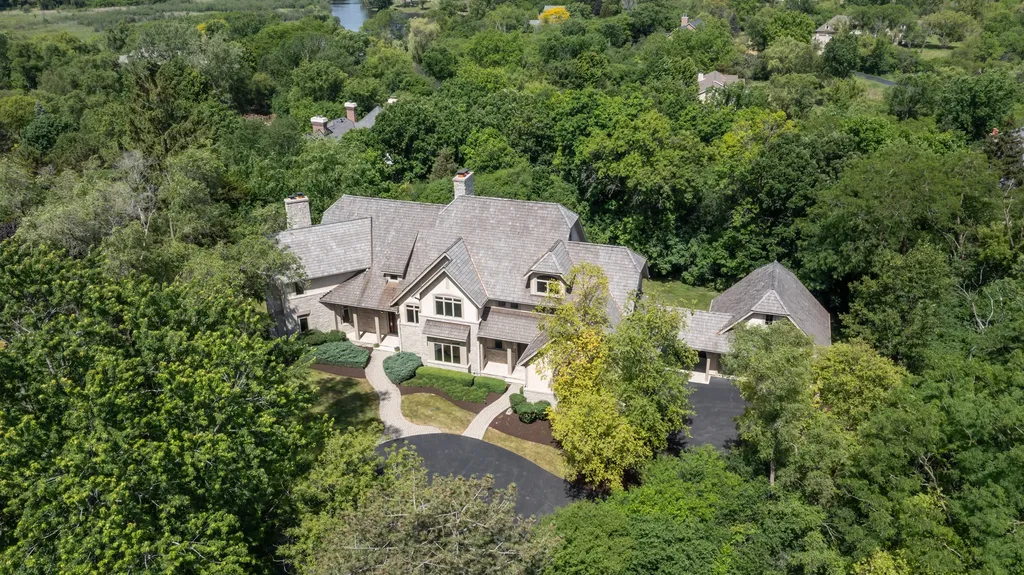 79 South Wynstone Drive North Barrington IL 60010