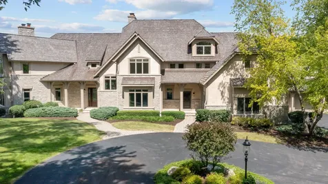79 South Wynstone Drive North Barrington IL 60010