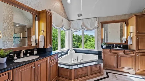 79 South Wynstone Drive North Barrington IL 60010