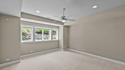 79 South Wynstone Drive North Barrington IL 60010