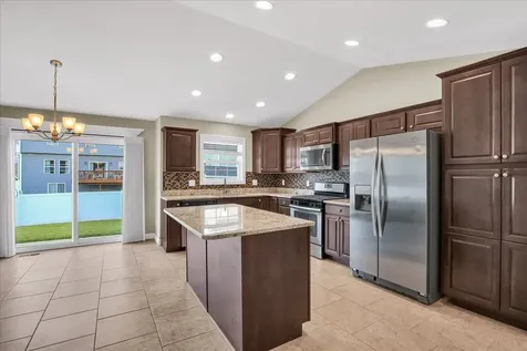 1618 Hunters Ridge Court Mahomet IL 61853