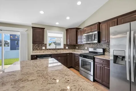 1618 Hunters Ridge Court Mahomet IL 61853