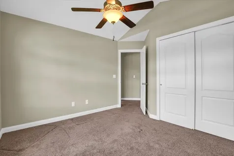 1618 Hunters Ridge Court Mahomet IL 61853