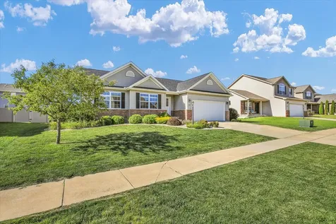 1618 Hunters Ridge Court Mahomet IL 61853